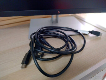 monitor HP E27q G4 a polohovatelny podstavec - 5