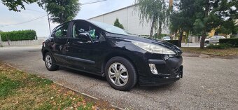 Peugeot 308 1.4i - 5