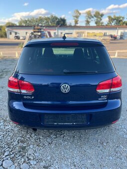 Volkswagen Golf 1.6TDI Bluemotion - 5