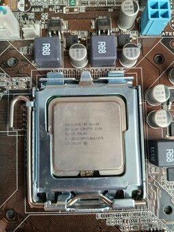 ASUS P5G41T-M LX2/GB+ Intel Core 2 Quad - 5