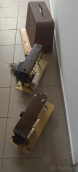 Predám šijací stroj veritas funkčný a druhý k nemu darujem - 5