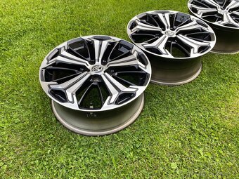 19” 5x114,3 7x19 ET40 Toyota RAV4 Disky - 5