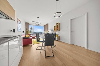 EXKLUZÍVNY 2i byt (16 p.),SKY PARK, KLÍMA, VÝHĽAD, PARKING, - 5