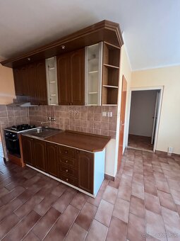 3 izbový byt na predaj s balkónom - 5