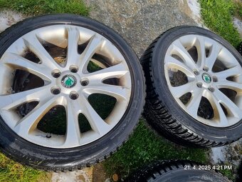 Elektrony Škoda r17 et49 7.5jx17h2 - 5