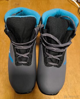 Set: Detské bežky 140cm ,palice a topánky - 5