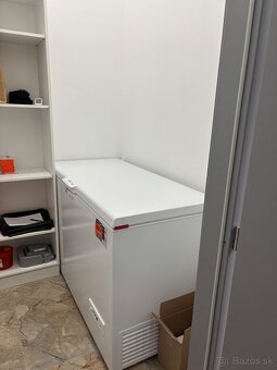 Nová truhlicová mraznička Whirlpool WHM4612 - 5