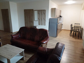 PREDAJ MENŠÍ 3 - IZBOVÝ BYT UL. KAMENNÁ - 5