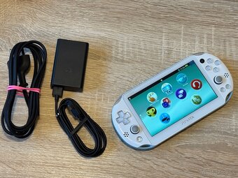 Playstation Vita slim light blue white + 8gb karta - 5
