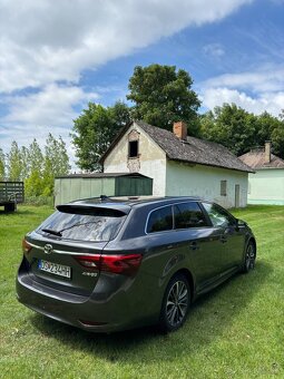 Toyota Avensis Combi 2.0 D-4D S&S Executive - 5