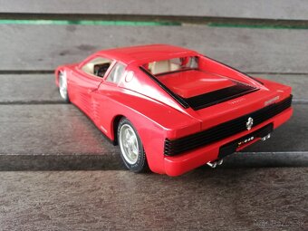 Bburago Ferrari Testarossa 1984, 1:18 - 5