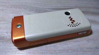 Sony Ericsson W200i - 5