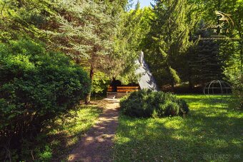 REZERVOVANÉ Čarovná chata uprostred prírody s tečúcim poto - 5