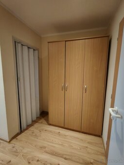 Garsónka s balkónom, Sihoť - 5