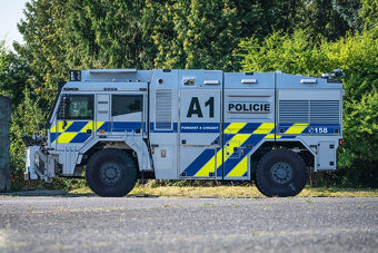 TATRA 815-7 4×4 FORCE Speciální jednotka policie 1:43, Kaden - 5