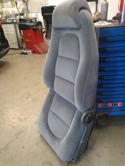 SAAB 900 sedan sedadlá - 5