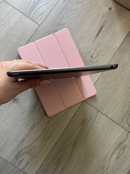 Apple iPad 8th.generation - 5