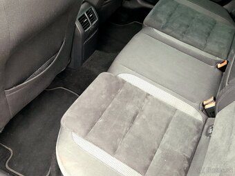 Predam VW Golf r.v.2010 2.0TDI GT - 5