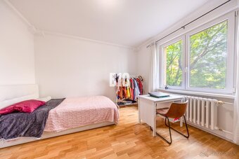 Kompletne zrekonštruovaný 4-izbový byt na Martinčekovej ulic - 5