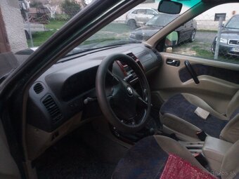 Nissan Terrano 2 - 5