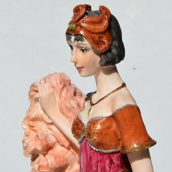 2 zberateľské sošky na drevenom podstavci - Tanečnice - 5