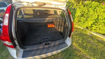 Volvo v50 2.0d - 5