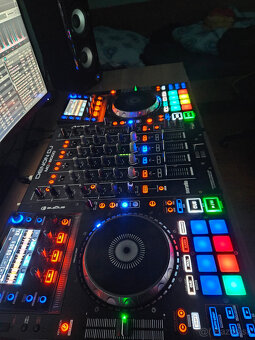 Denon MCX 8000 - 5