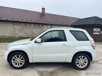 Suzuki Grand Vitara 1.6 benzin 4x4 black and white - 5