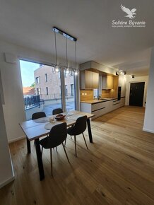 Krásny 2-izbový byt s veľkometrážnou terasou v novostavbe v  - 5