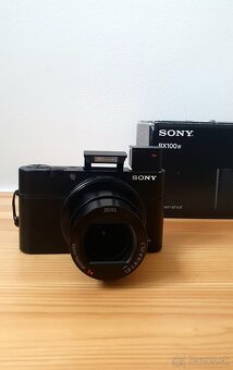 Sony Cyber-shot RX100 IV - 5