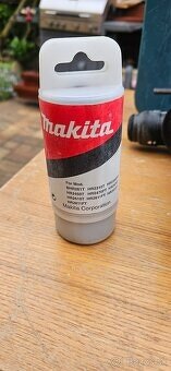 Predám dve vŕtačky Makita - 5