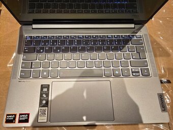 Lenovo IdeaPad Pro 5 14AHP9-Ryzen 7 8845HS-32GB-512GB-OLED 2 - 5