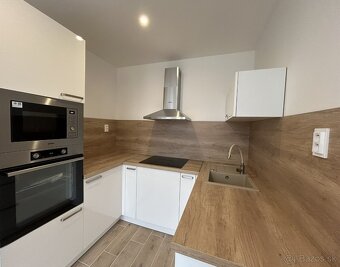 Kompletne zrekonštruovaný 3 izbový byt, Nová Dubnica - 5