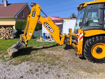 JCB 4CX. rok 2006. .Torquelock.TP.EČ. - 5