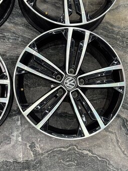 5x112 r18 golf 7 golf 8 model Sevilla top stav - 5