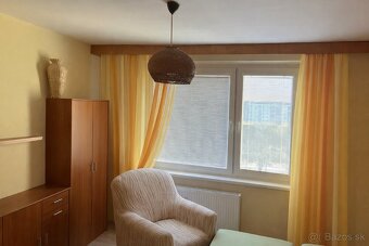 3 izbovy byt Sidlisko 3 - 5