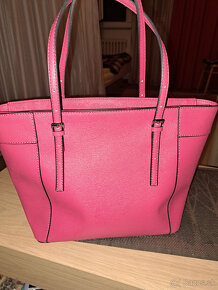Guess kabelka, farba magenta/ružová - 5