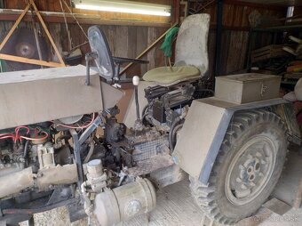 Doma robený traktor - 5