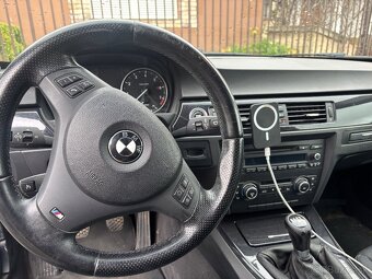 BMW 320i - 5