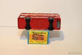 Matchbox SF Daimler bus - 5