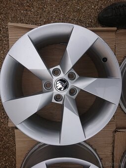 Škoda Nivalis R17 5x112 - 5