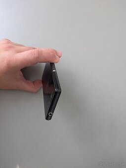 Sony Xperia Z3 Compact v super stave - 5