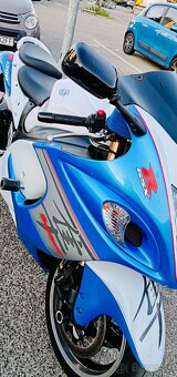 Suzuki GSXR 1300 Hayabusa - 5