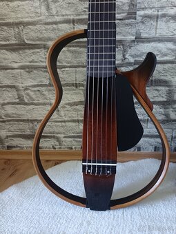 Elektroakusticka gitara Yamaha kombo Roland AC-33 - 5