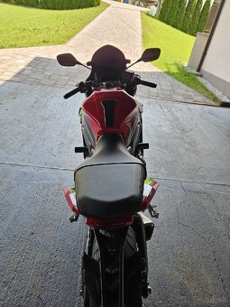 Honda cbr650r - 5