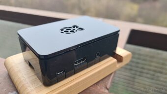 Predám Raspberry Pi 2 Model B + ochranný obal - 5