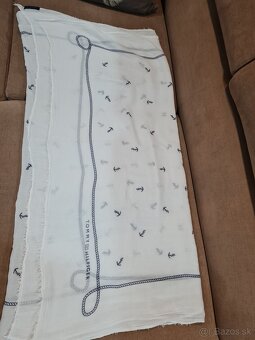 Tommy Hilfiger šál na jar - 5