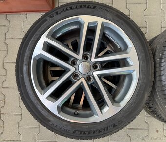 Originál Audi letná sada 235/45 R18 - 5