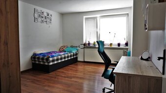 NA PREDAJ - Veľký rodinný dom v obci HROCHOŤ - 5