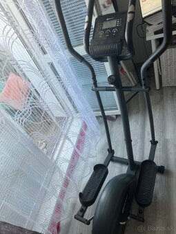 Eliptický trenažér HOP-SPORT – Skvělý stav - 5